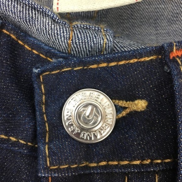 True Religion Dark Wash Carrie Flared Jeans NWT - Picture 11 of 11